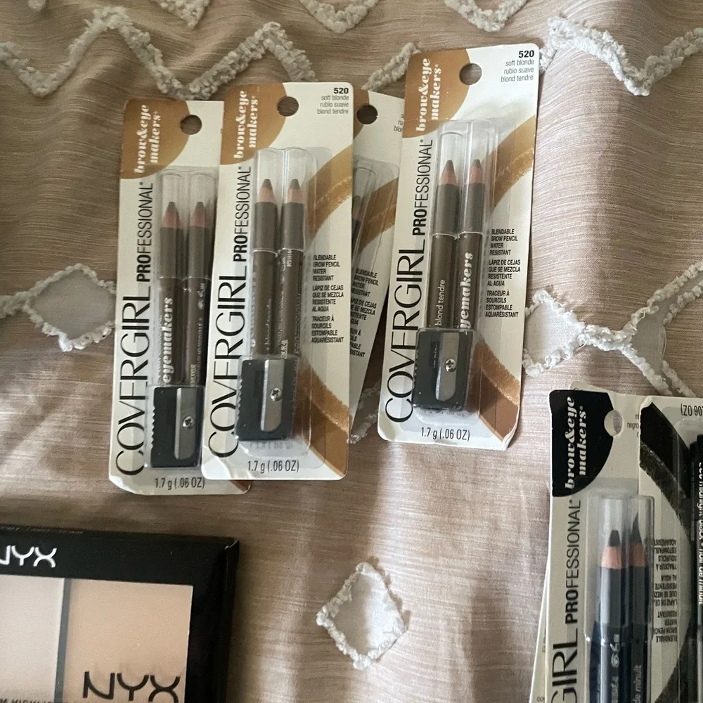 🎉HOSTPICK NYX COVERGIRL PHYSICIANS FORMULA - Bold and Neutral Shades makeup lot